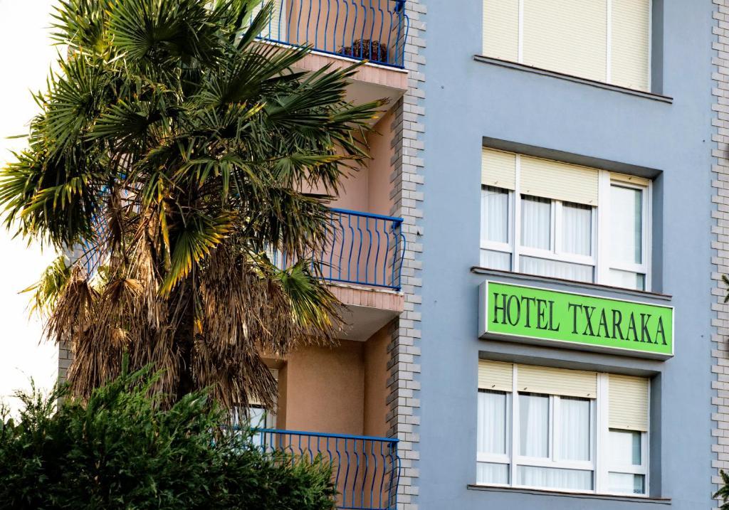 Hotel Txaraka Bermeo Exterior photo